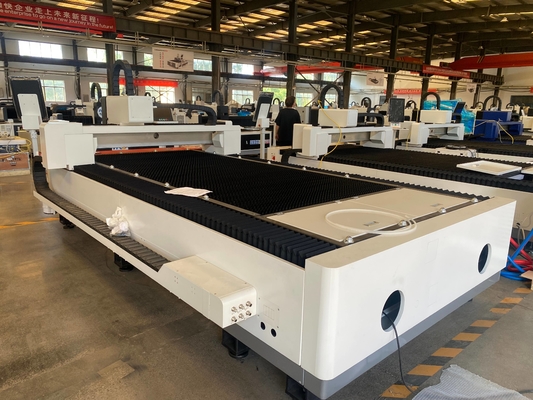 3015 CNC-Faserlaserschneidemaschine mit einer einzigen Plattform für Metall